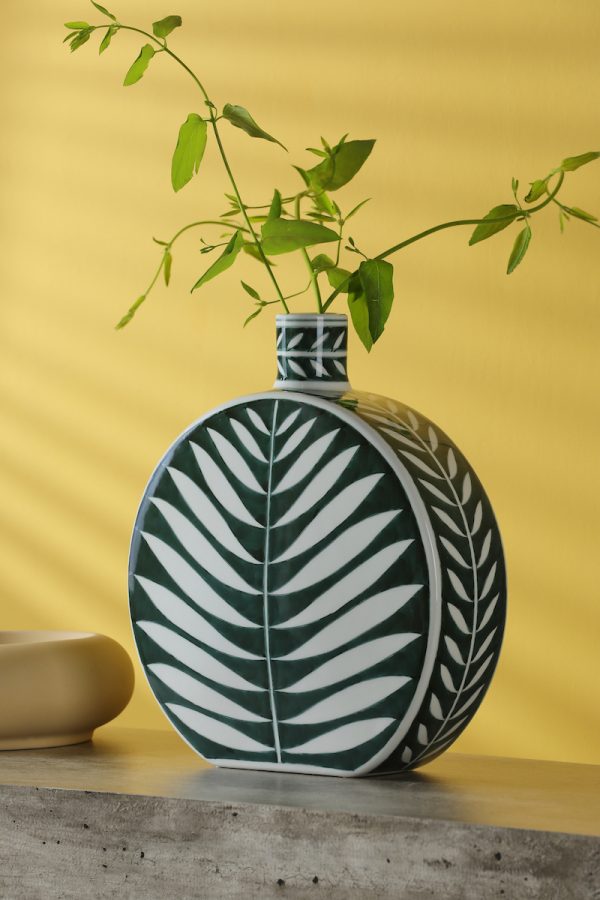 Ozanka Ceramic Green & White Vase - Image 5