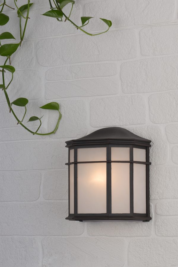 Dulbecco Outdoor Wall Light Black Opal Acrylic IP44 - Image 5