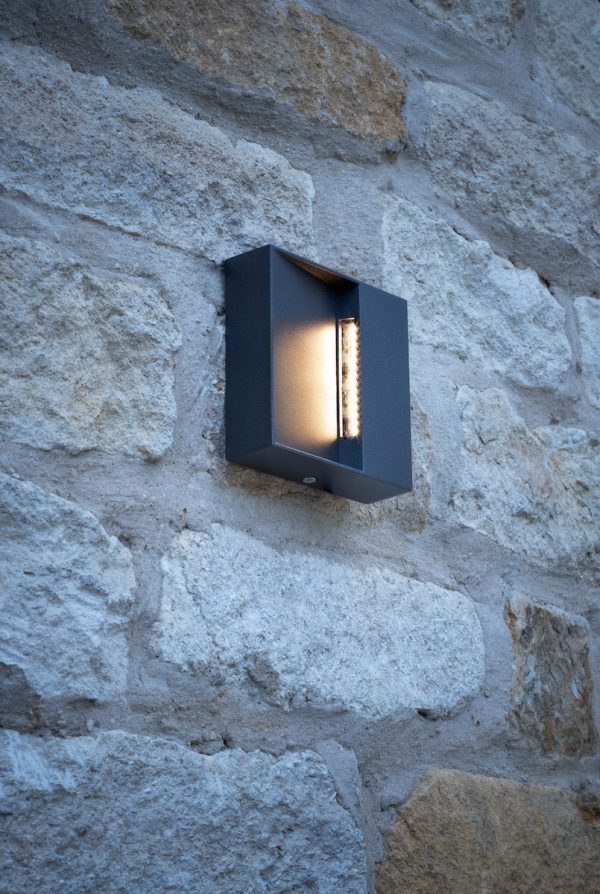 Yukon Outdoor Wall Light Square Eyelid Anthracite IP65 LED - Image 4
